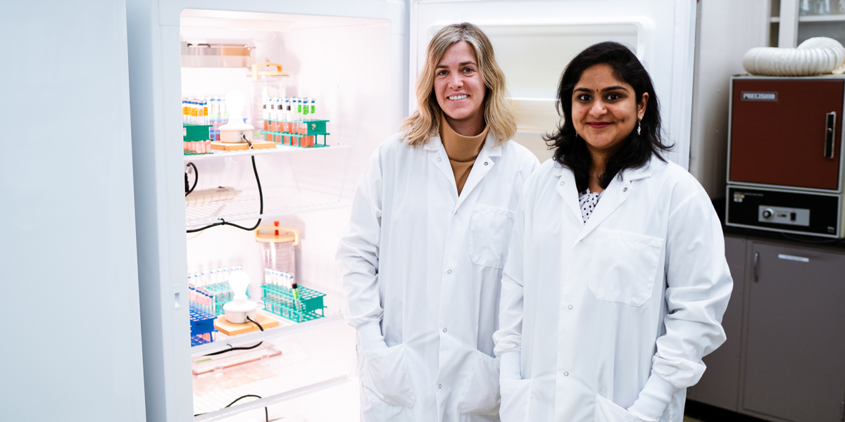 Kathryn Fixen and Mathangi Soundararajan in the lab
