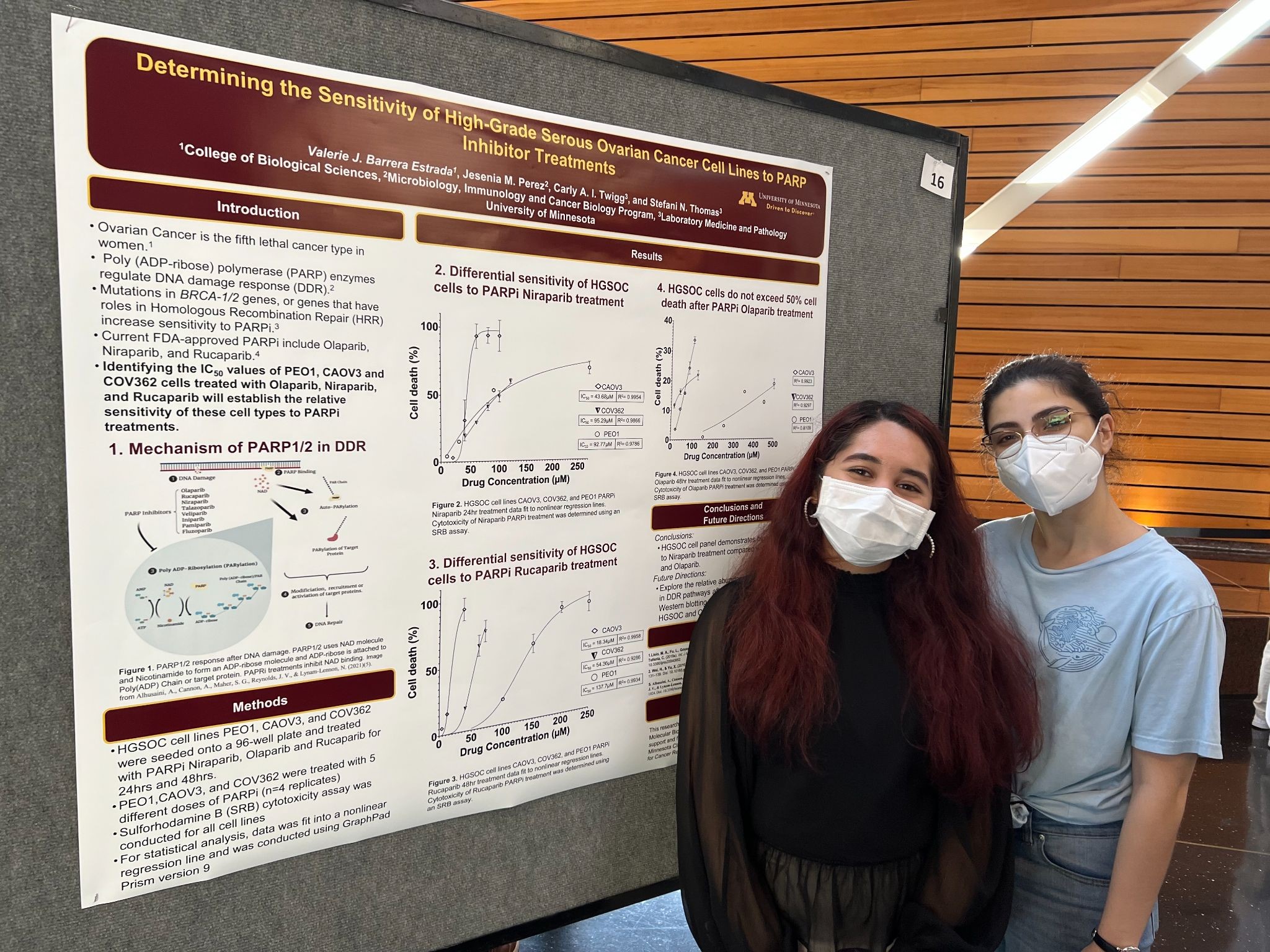 Undergraduate student (Valerie Barrera Estrada, Stefani Thomas Lab) presenting her summer research project