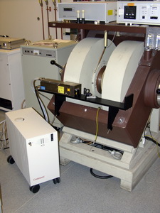 Bruker Continuous Wave and Pulsed EleXsys E580 EPR-ELDOR Spectrometer