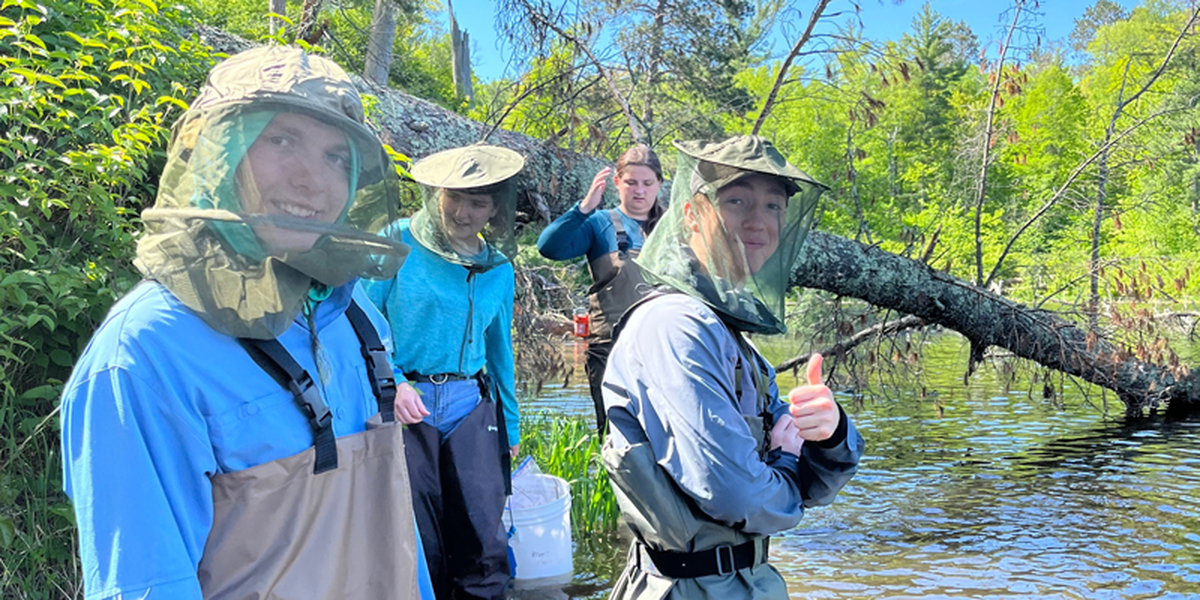 Students conducting research at Itasca Biological Station